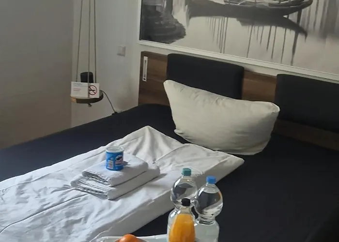 Laatzen Messeunterkunft Apartment *